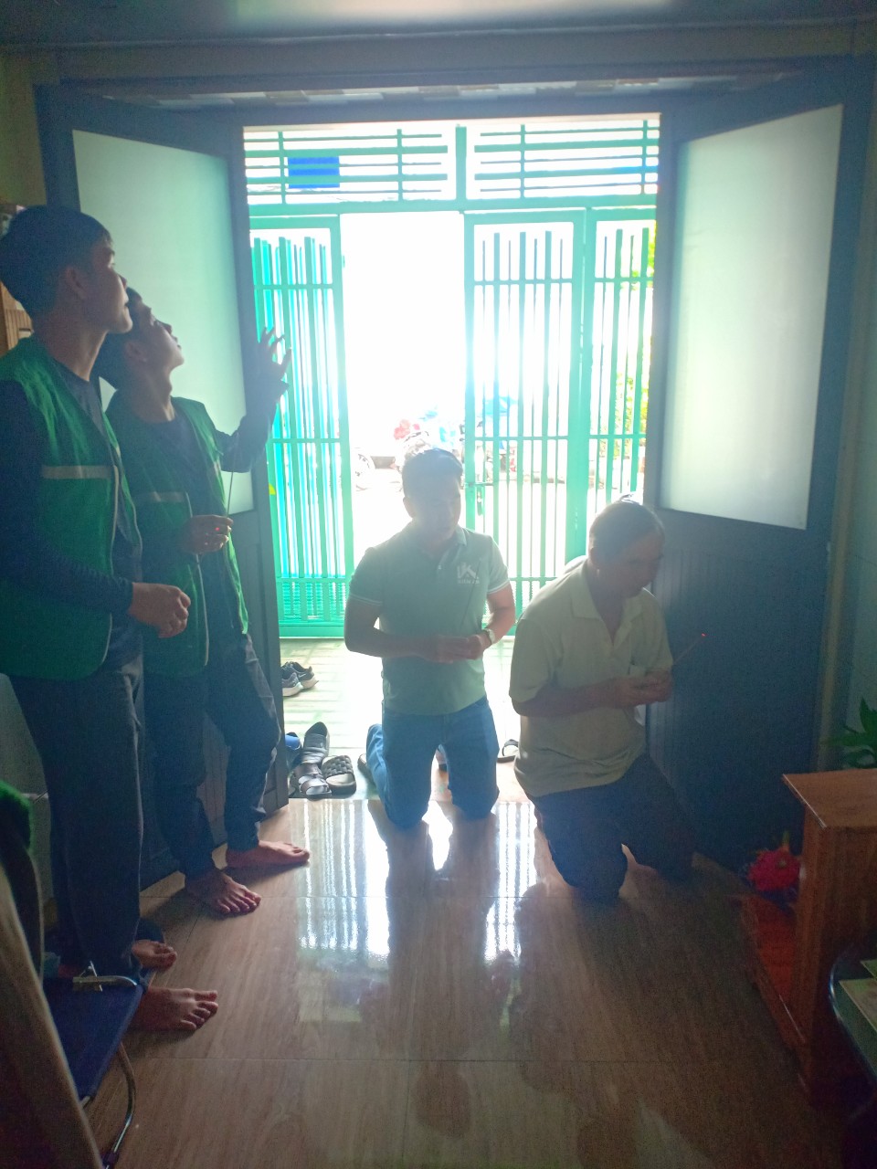 ĐỘI QUÂN XANH LÁ "KHÔNG AI XA LÁNH" KIẾN AN GROUP - Design & Build